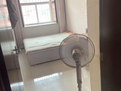 出租:惠民苑小区三室一厅一厨一卫，天然气，近邻七中，县一中，向阳小学，集体供暖，（第 2 张）