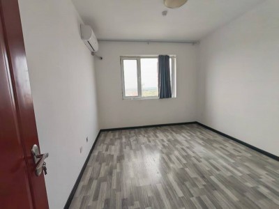 出租永美花苑三居室精装修拎包入住家具家电齐全随时看房（第 6 张）