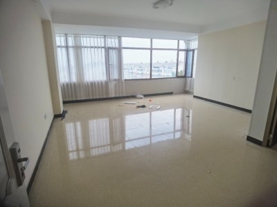 成安县迎宾南大街光明苑小区对过汉丽轩楼上6楼一间办公室对外出租，带电梯带独立卫生（第 1 张）