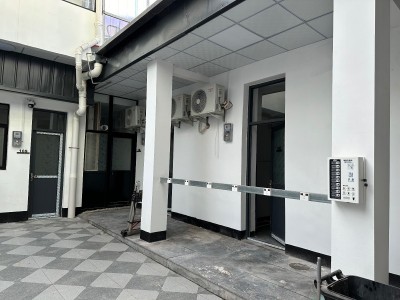 【凡舍公寓】联华西侧公寓出租有单间有厨房家具齐全一室一厅一厨一卫拎包入住（第 4 张）