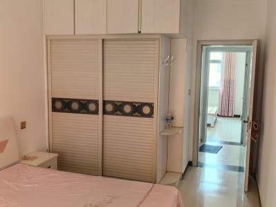 滨河花园出租六楼两室一厅领包入住价格不贵，随时看房，房东直租。（第 1 张）