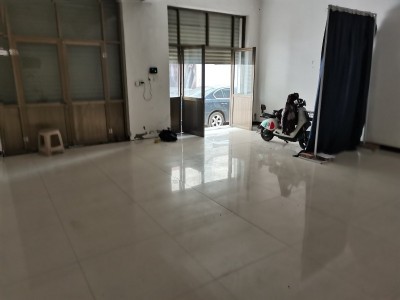 门市出租 上下两层，可当仓库，可居住办公，一百平左右（第 2 张）