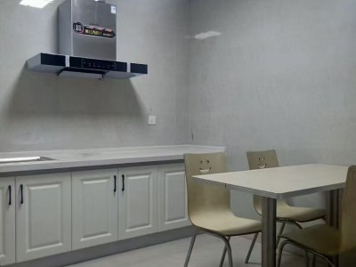 出租，家具齐全拎包入住，紧邻站前路小学，实验三，明德小学，地址站前路小学旁边（第 1 张）
