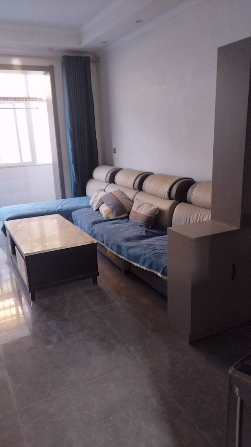建设街北段，新房源装修好，现对外出租，水电暖齐全，无物业费干扰，停车便利。老人勿（第 1 张）