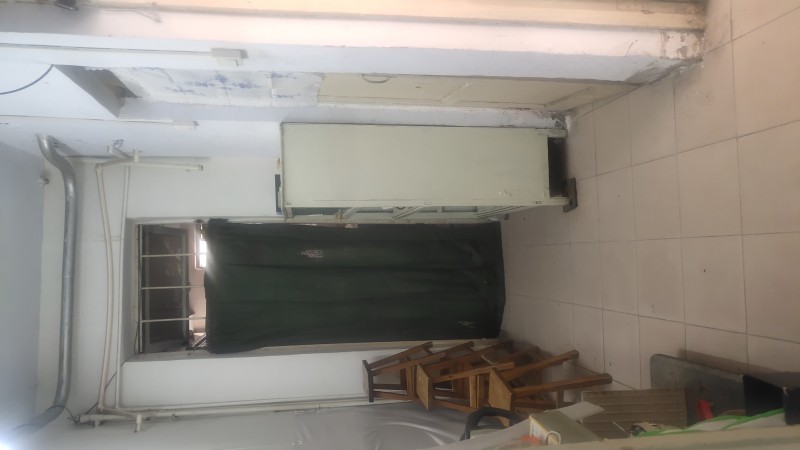 丛台区朝阳路黎明街口西北角，一楼临街门房直租(无转让费)，水电暖齐全，大小门房两（第 8 张）
