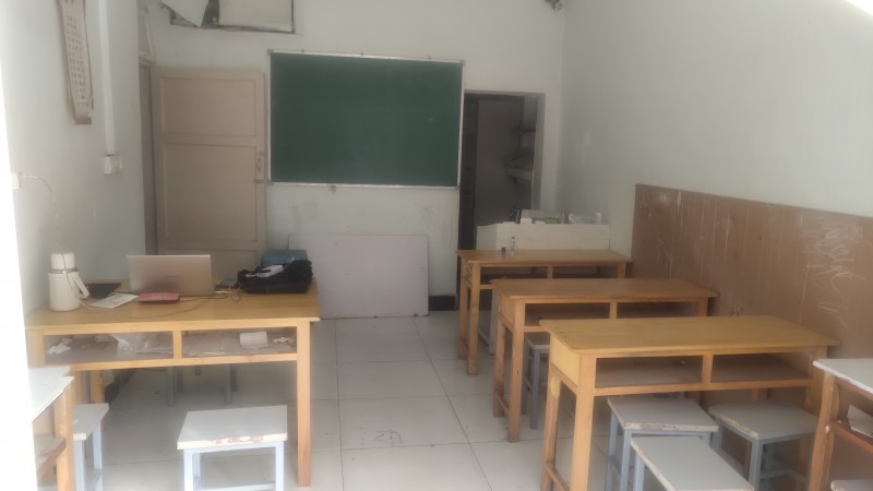 丛台区朝阳路黎明街口西北角，一楼临街门房直租(无转让费)，水电暖齐全，大小门房两（第 9 张）