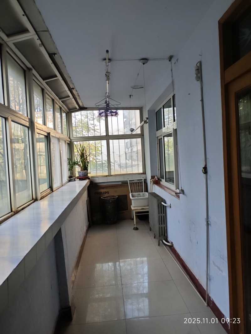 出租：明珠广场南市农行家属院104平
2楼，3室2厅1卫，步行梯，阳光好，南北（第 3 张）