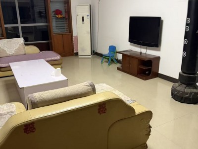 建设街环保家园出租，三楼，三室两厅两卫，三个空调，地暖，家具家电齐全，另有车库可（第 1 张）