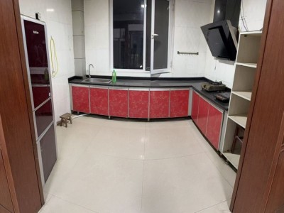 建设街环保家园出租，三楼，三室两厅两卫，三个空调，地暖，家具家电齐全，另有车库可（第 5 张）