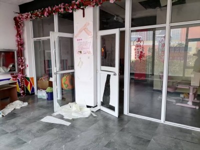丰泰南区北门临街门市，面积170平，有三相电。对面是复兴实验小学，锦玉幼儿园，复（第 4 张）