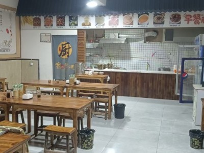 由于个人原因无暇照顾，现转让一间旺铺 紧挨中医院实验二中小学，有固定客源 带整套（第 4 张）
