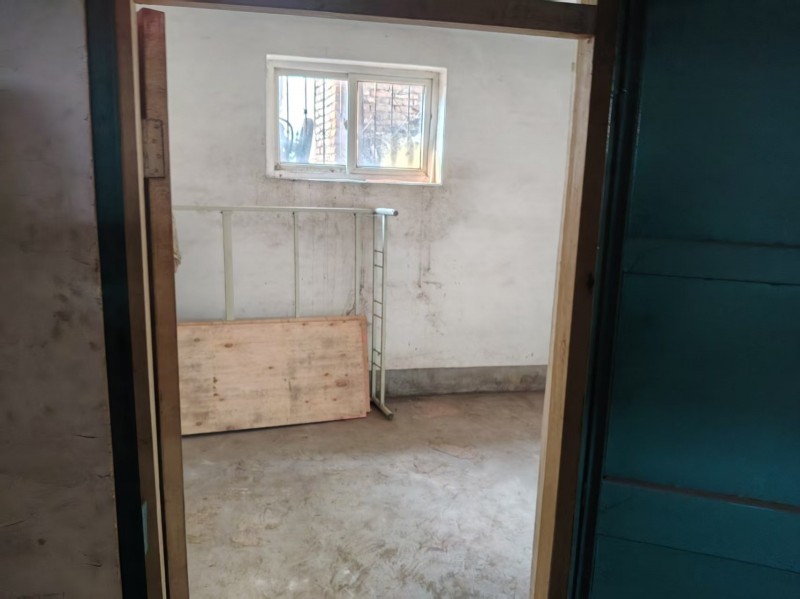 地下室仓库招租，地点位于河北省邯郸市邯山区三堤村对面，油小酷加油站旁边，位置便利（第 3 张）