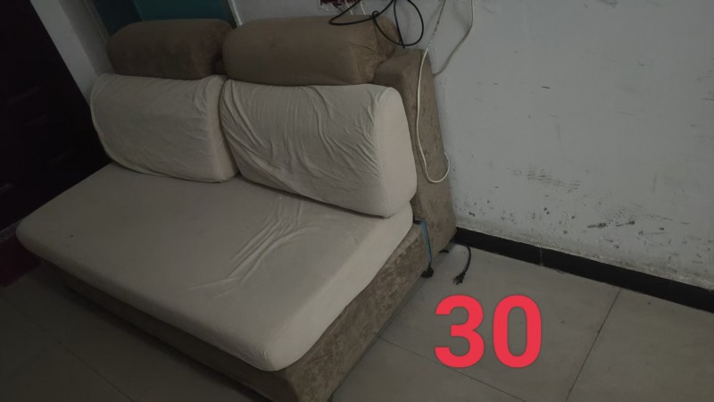 沙发出售， 可以拆洗，底下是实木框架（第 1 张）