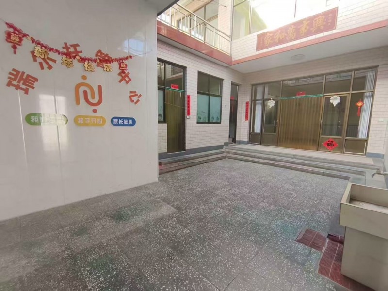 房屋出租 地理位置 房屋位于北来村高架桥南侧二层，紧邻主街，第四实验小学，交通便（第 1 张）