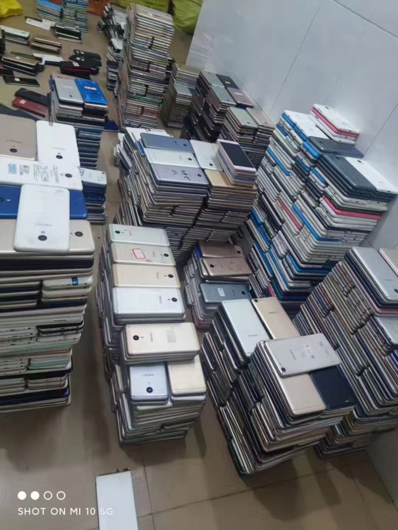 长期上门回收报废旧手机，台式电脑，笔记本，摄像头，机顶盒，路由器，对讲机，数码相（第 1 张）