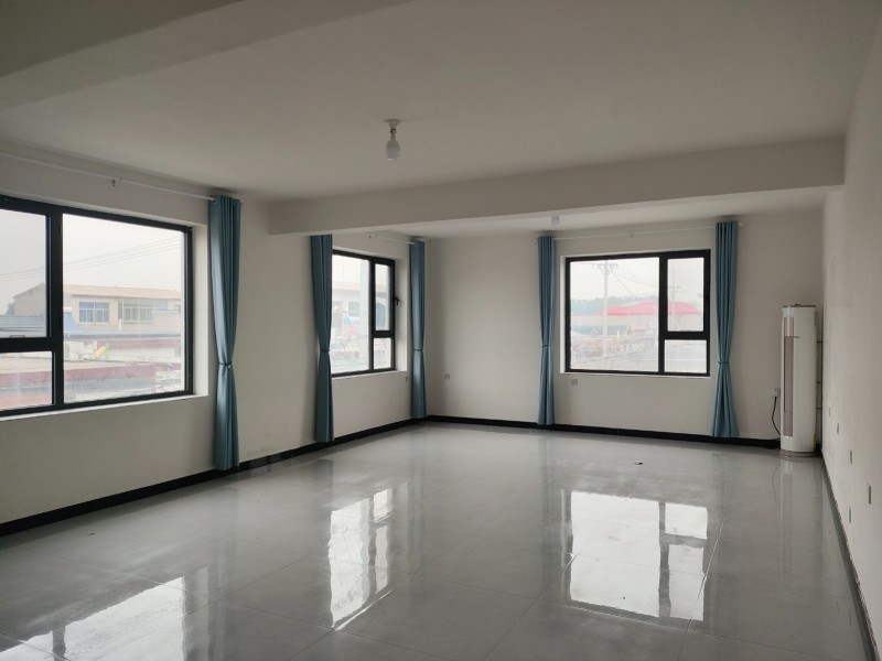 小营店村育才东路中段自建三层楼出租，总共一千多平方，一楼仓库或门面，二楼大小五个（第 4 张）