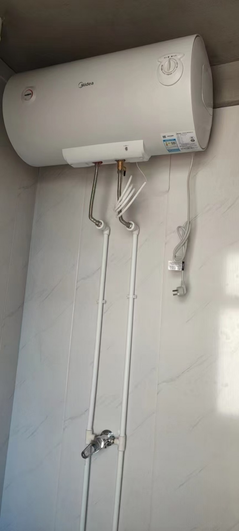出租翰林公馆2号楼130㎡单元房，三室两厅一厨两卫，15㎡的储藏间，木地板装修，（第 6 张）