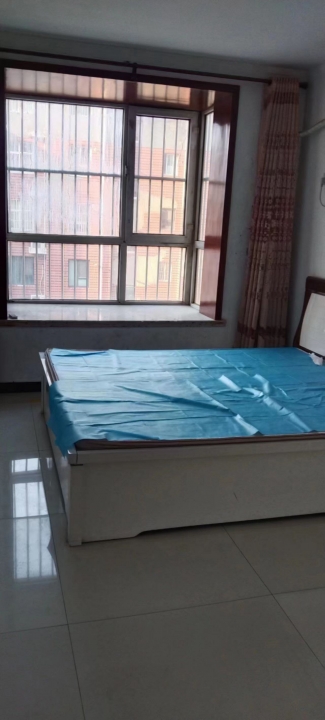 出租信合嘉园三楼，三室一厅，家具、家电齐全，地暖空调俱全，年租金不贵，随时看房，（第 3 张）