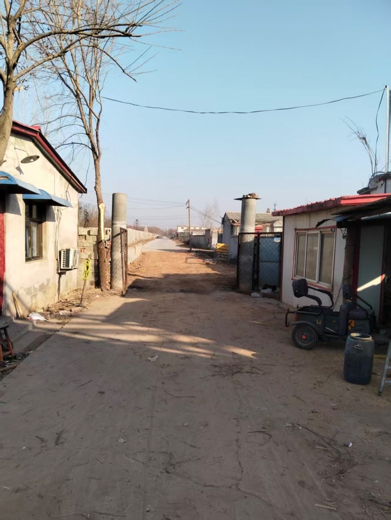 南环油小库东旁边路南有一仓库出租，宽20长27米，400平米左右（第 2 张）