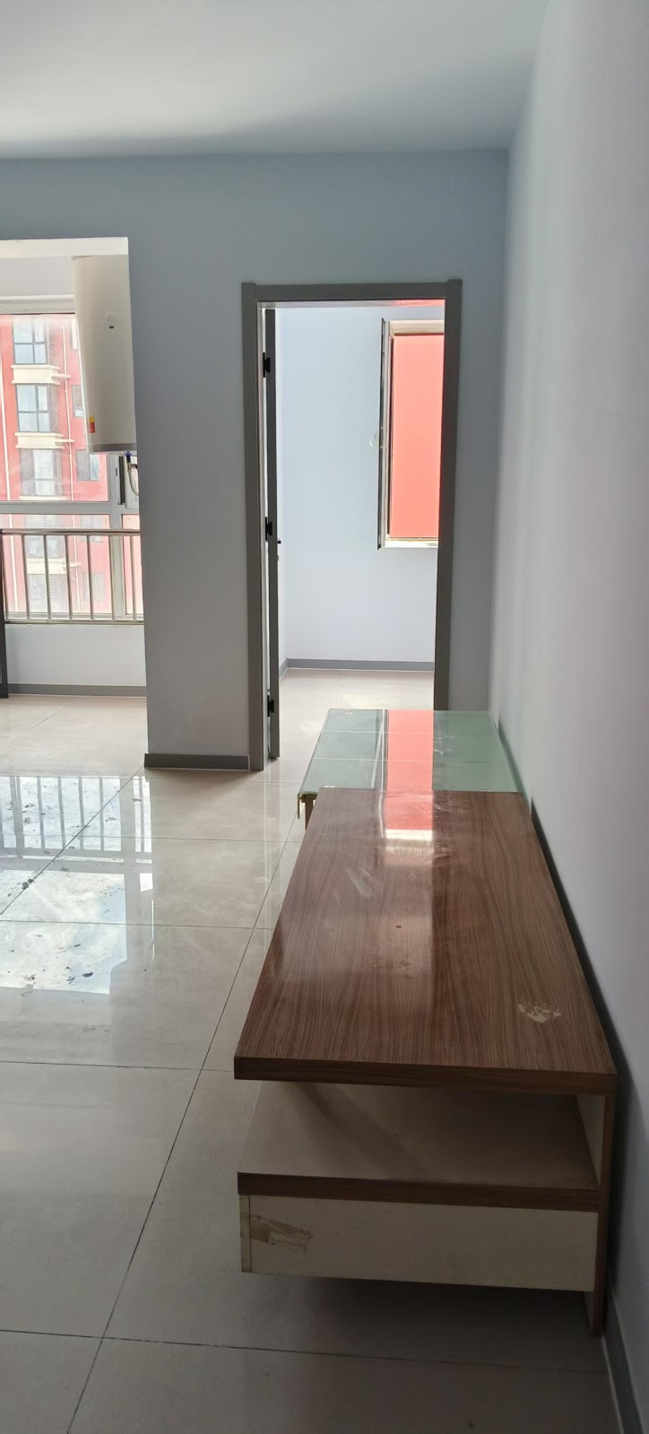 市实验25中本部，名仕家园(市实验旁边）小区首次出租单元房一套，3室2厅1卫，（第 1 张）