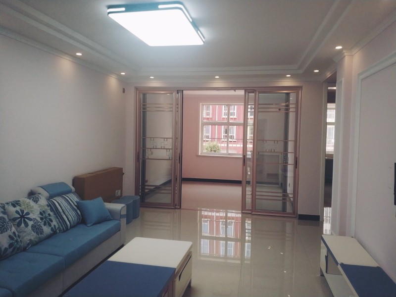 地址在邯郸高开区赵辛大街，邯郸市一中经开校区，东城书苑，7号楼，一层西户。两室一（第 6 张）