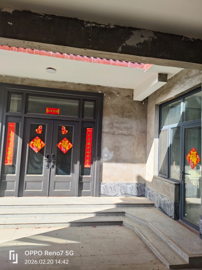 出租单元房带小院，空中花园南，小河道村，新房一层单元，干净整洁，
床、全新空调（第 4 张）