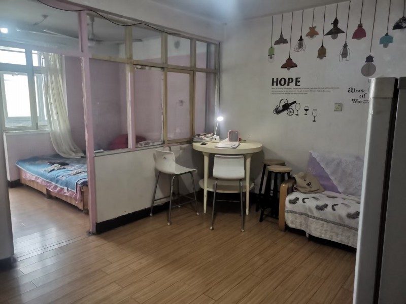 出租：丛台区东风路上家属院，2室一厅，有小房有停车位，家电家居齐全，双气，拎包入（第 1 张）