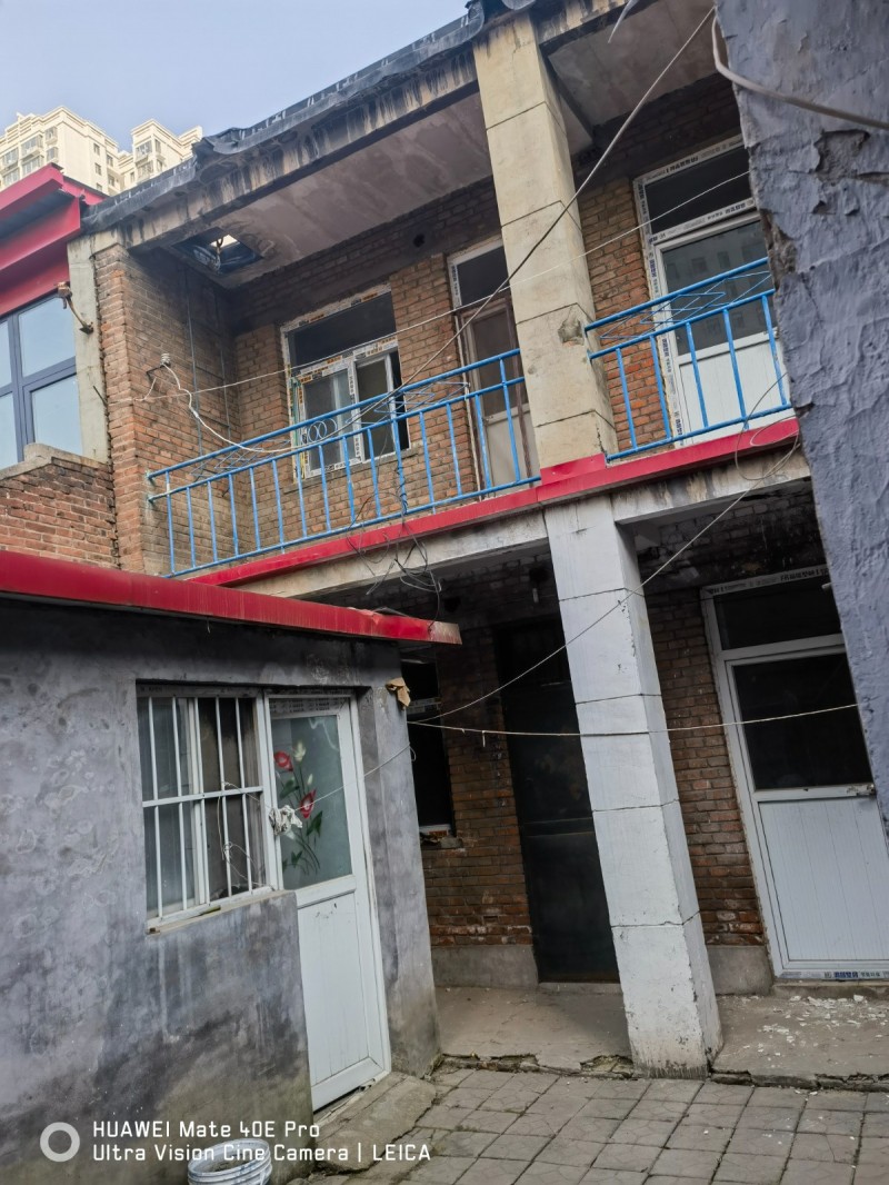 丛台区新三里铺幸福馨苑小区附近。独院二层楼。共四间，水电气齐全。部分家具。（第 7 张）
