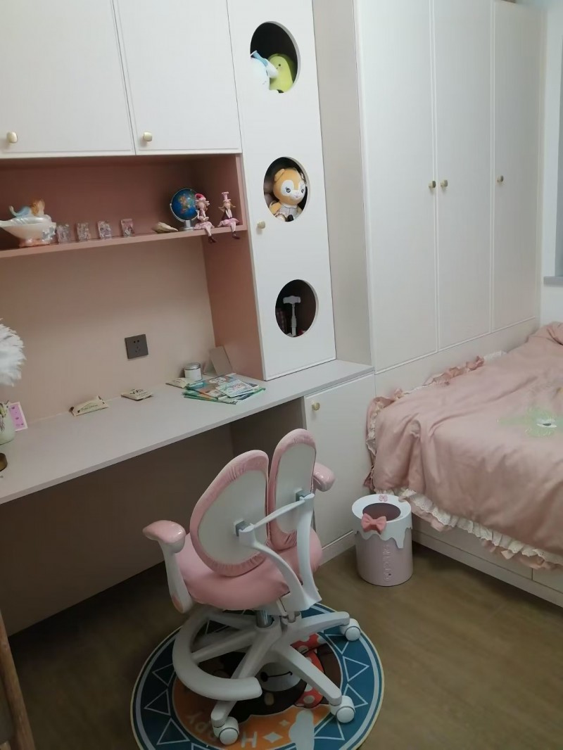 出租美的剑桥郡一期16号楼126平三居室房子，租金一个月2100元，精致装修，三（第 4 张）