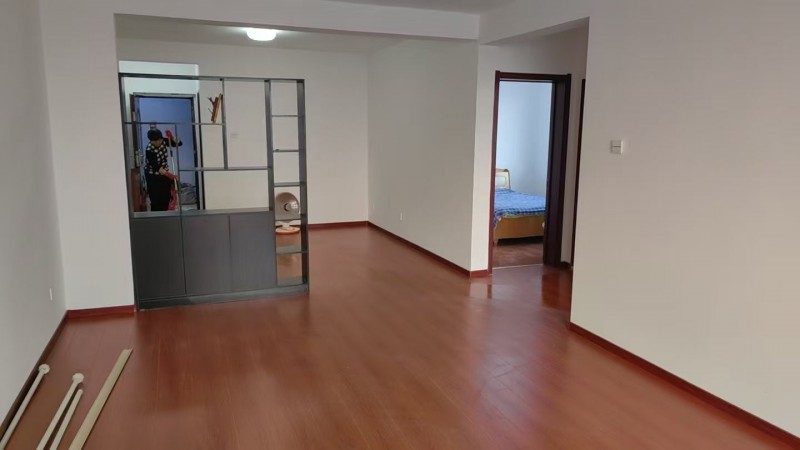 邯郸丛台区锦江花园6号楼2单元出租，两室一厅一卫有厨房家具家电齐全，拎包入住房间（第 4 张）