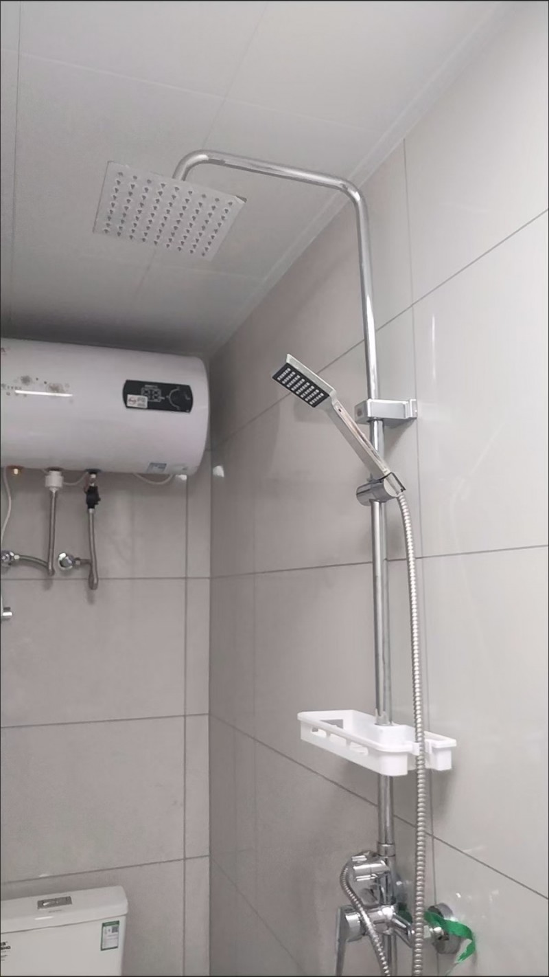 【翰林世家】出租车库，阳面，一室一卫，有厨房可以做饭，有水有电，家具齐全，领包入（第 1 张）