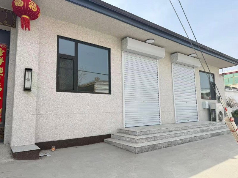 出租门市 
北临邯林路，南临15米后亓固小学。一间，两间都可租，新房新门市。（第 1 张）