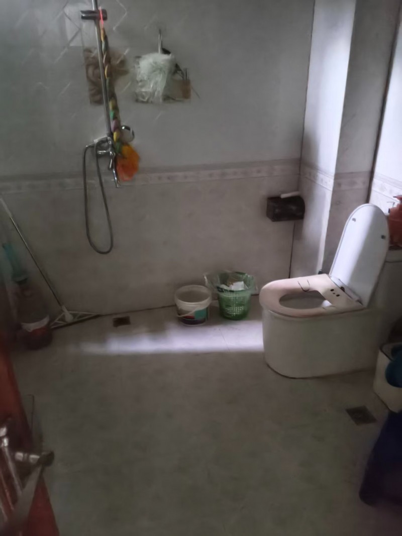 出租东方城单元房！一个月六百包括物业费（第 6 张）