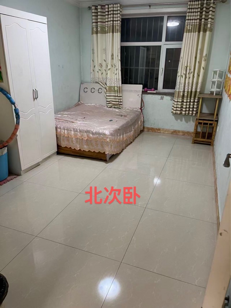 钢诺苑小区单元房出租:三室两厅两卫，家具家电齐全，拎包入住，紧邻实验二，二中，三（第 4 张）