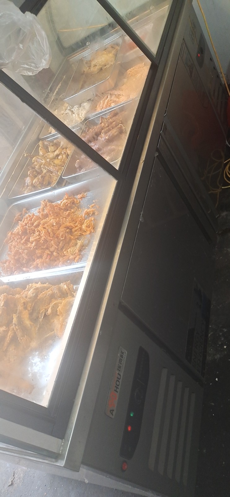 有一快餐店生意稳定因有事急转！给钱就转房总人很好房租不贵！东西齐全接手就能营业！（第 1 张）