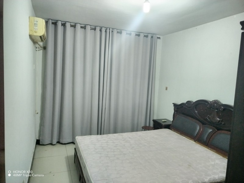 出租邱县园丁苑小区1号楼四层，两室两厅一卫，93平，精装修，步梯，家具家电齐全，（第 3 张）