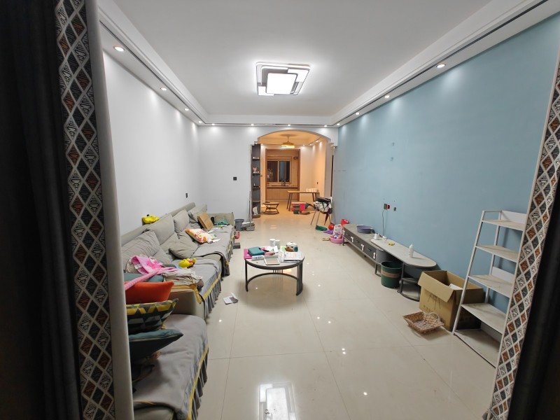 城市花园小区东门附近房屋出租 ​楼下有储藏间和停车场 ​顶楼刚装彩钢瓦，生活方便（第 4 张）
