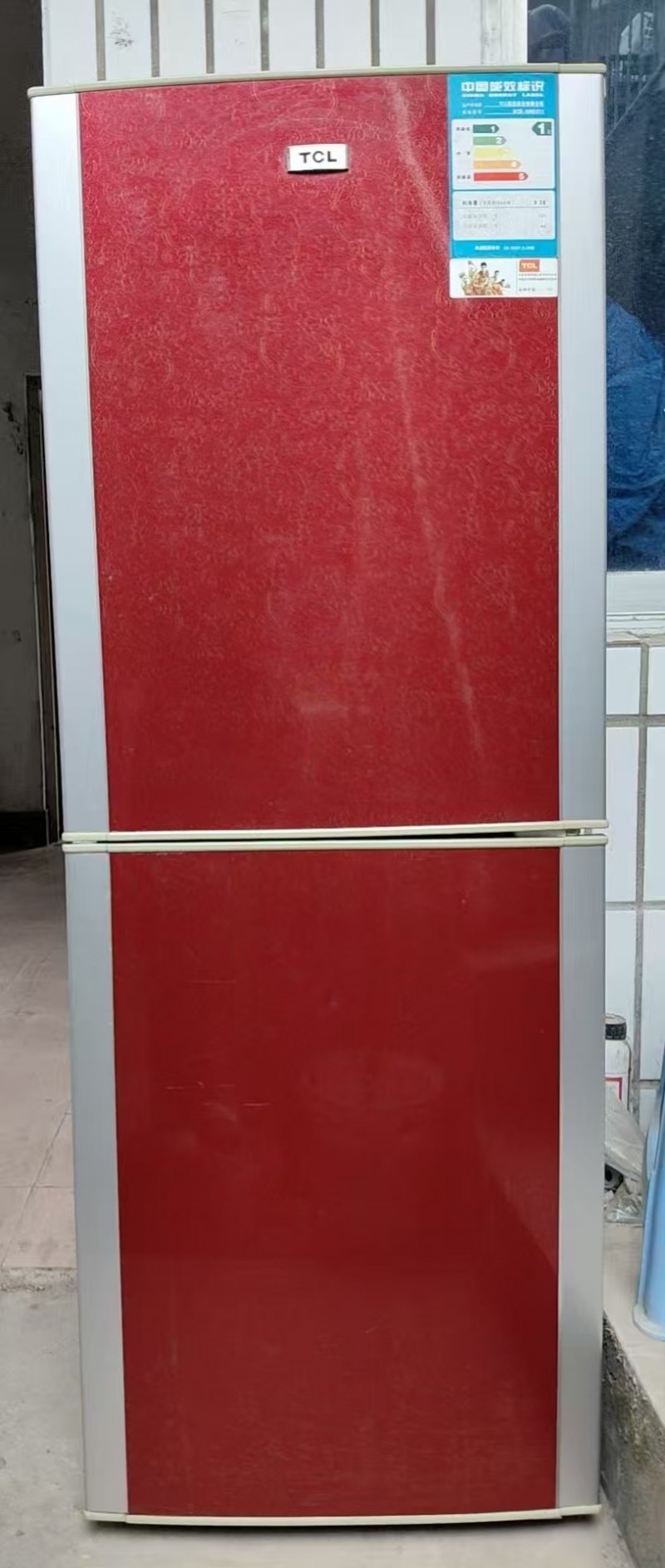 低价出售 
双开门  TCL王牌冰箱  正常使用 
169升  小冰箱  不（第 1 张）