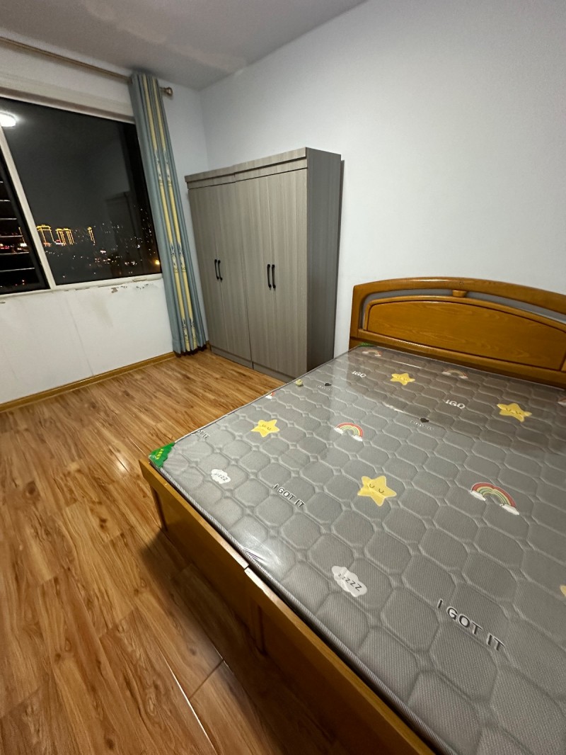 出租：新妇幼医院附近盛瑞华庭小区、115平、三室一厅一卫、简装、育花小学、对面！（第 2 张）