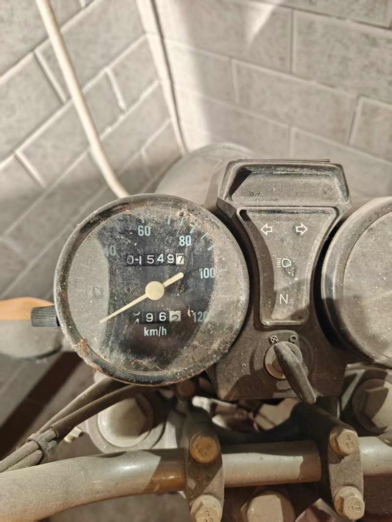 家用摩托三轮车，没出过大力，现在便宜出，发动机都是正常的，另外家里还有一辆摩托车（第 3 张）