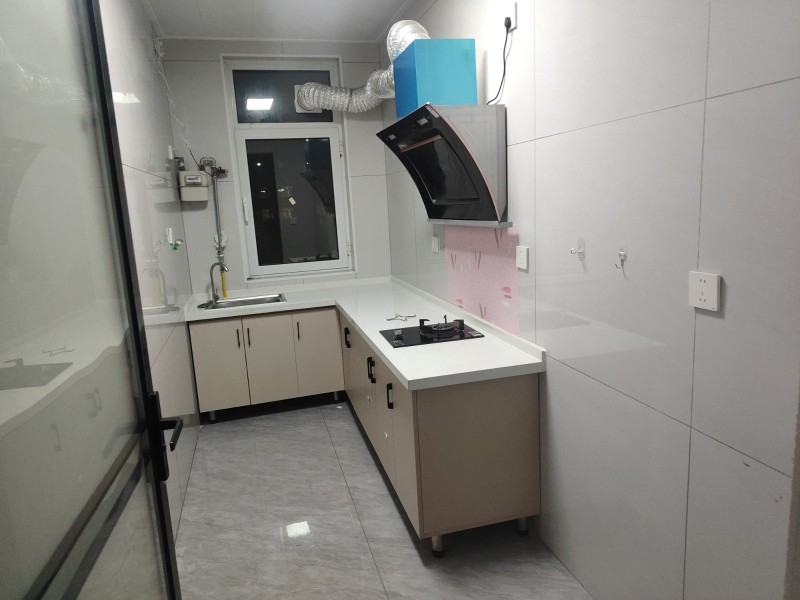 【人民路中段路南】二室一厅一厨一卫三室一厅一厨一卫位置好，环境好，有电梯，配套齐（第 1 张）