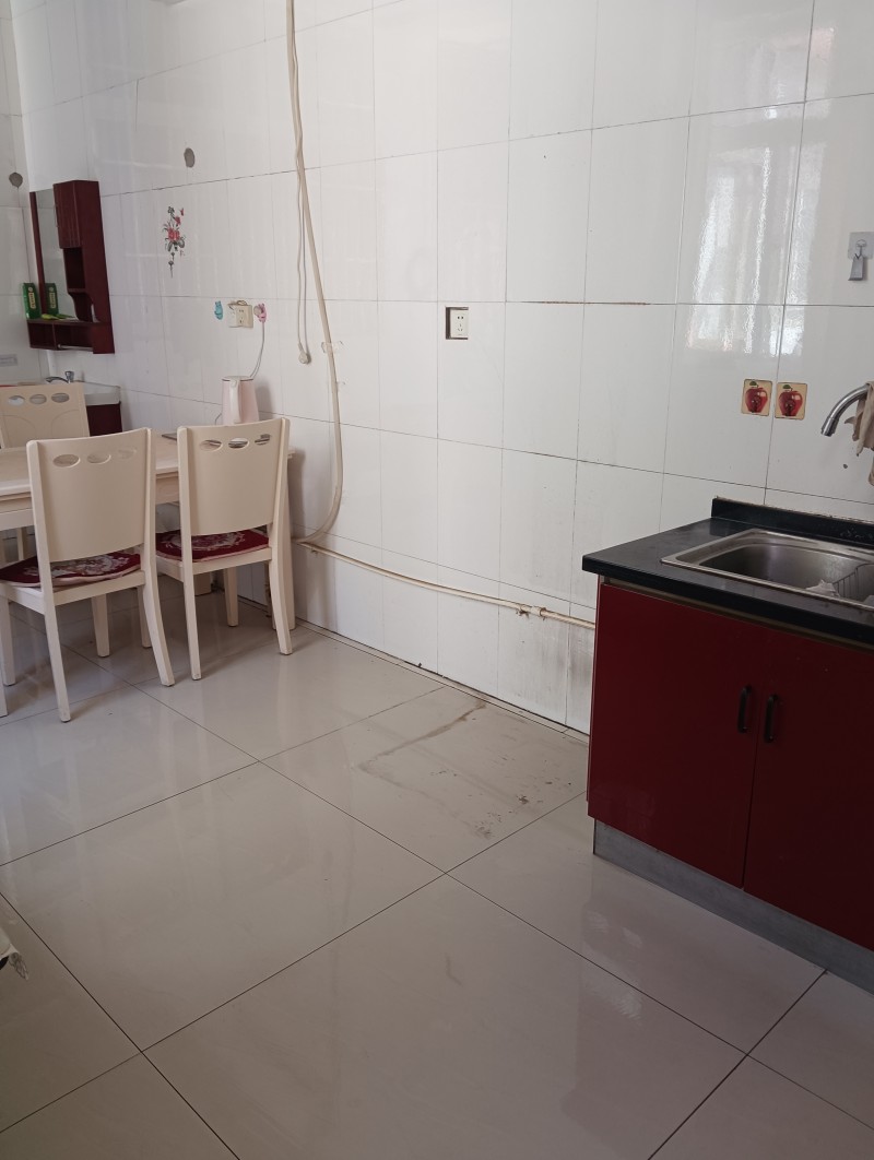 出租房屋，惠广苑小区南路东，自建房，水电暖空调齐全，拎包入住！价格面议！非诚勿扰（第 1 张）