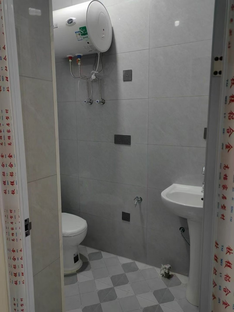 出租房屋，一室一厅一厨二卫，二室一厅一厨二卫，二室二厅一厨二卫，冬有地暖，夏有空（第 3 张）
