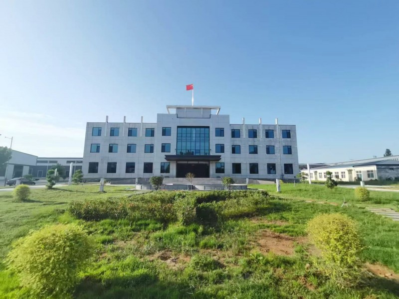 厂房出租：奥宇模架公司1#厂房南北84.5m，东西106.1m，总面积8965㎡（第 3 张）