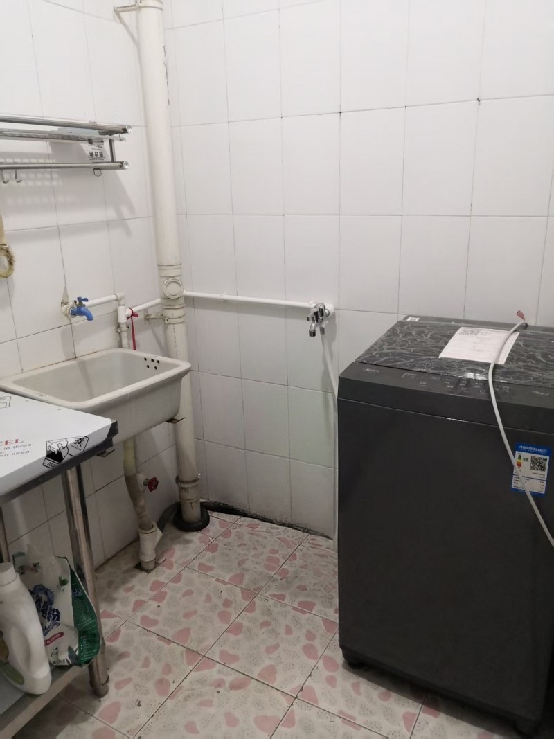 出租大树湾一厅一室一卫，集体供暖家电齐全领包入住，有意者请联系 非诚勿扰（第 3 张）
