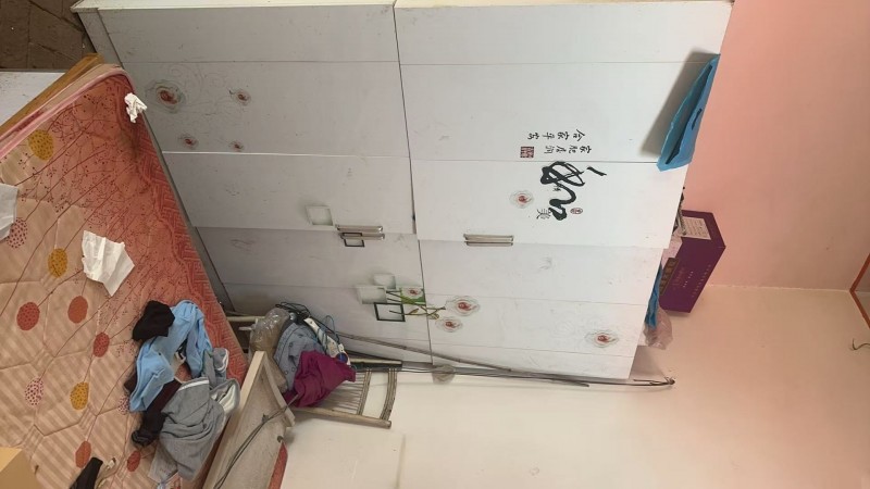 急售两个衣柜
大的300小的200 
价格可议
安寨秦庄村（第 1 张）