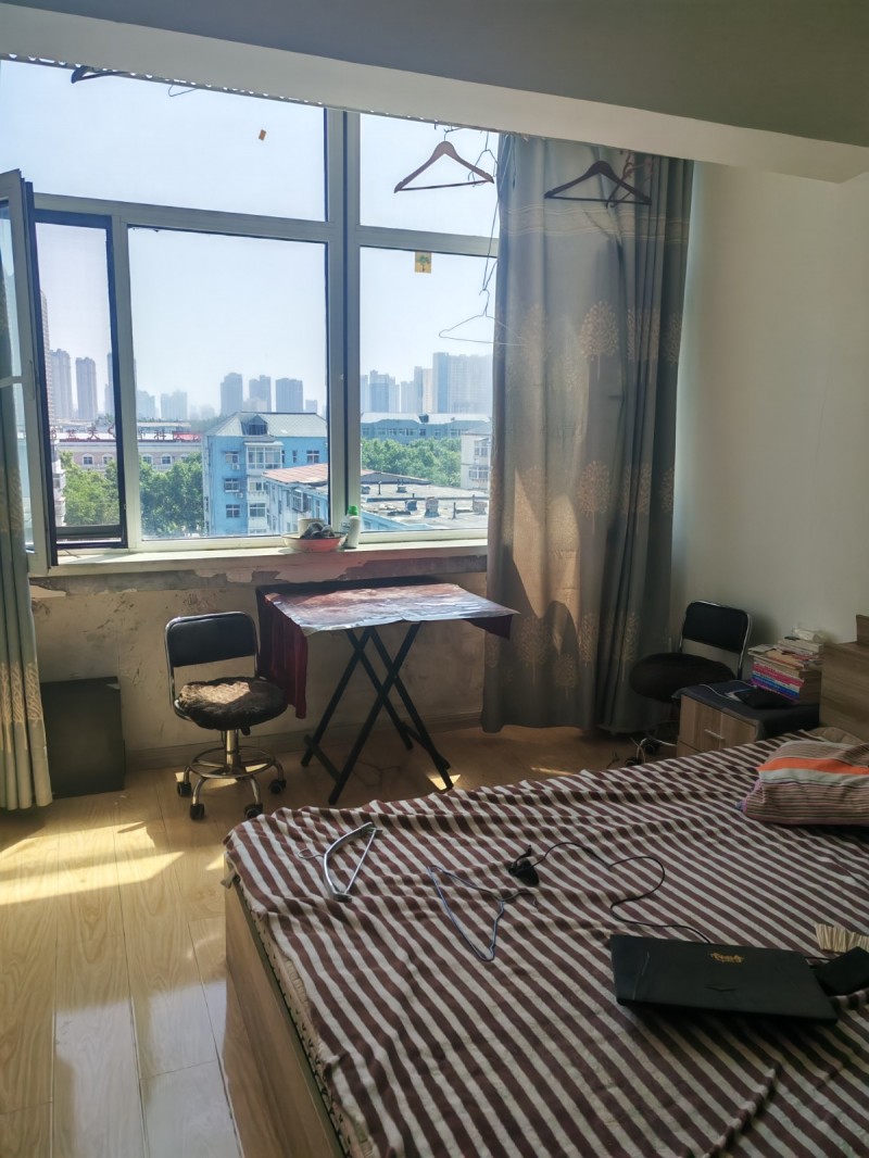 两室一厅，家电齐全，拎包入住（第 3 张）
