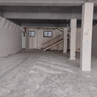旺铺出租:一层（140平）二层（330平）可分租. 
地址:双李大厦路口东二十（第 3 张）