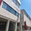 出租门市
一楼临街框架结构大厅，面积436平方，一手新房随意布置装修，位置好，（第 1 张）