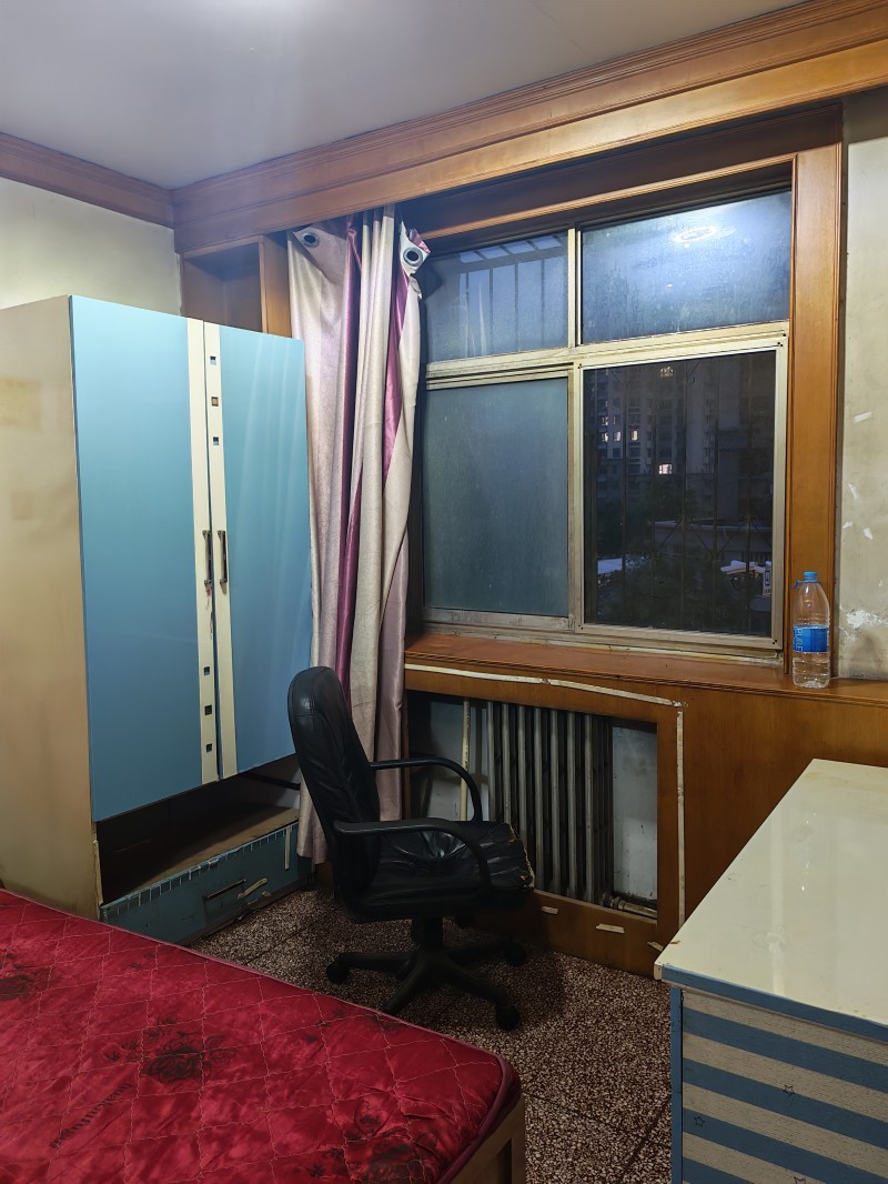 出租农林路116号院，3楼，带小房，近邯山万达和滏阳公园，周边设施齐全。（第 1 张）